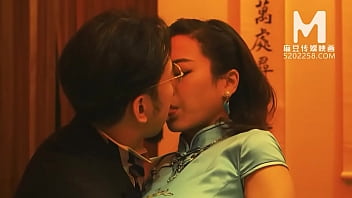 Asian massage parlor: Su Qing Ke's best handjob and cowgirl action in original porn